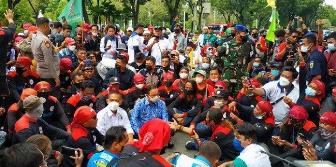 Langkah Gubernur Anies Baswedan Untuk Meningkatkan Upah Minimum Provinsi DKI Jakarta